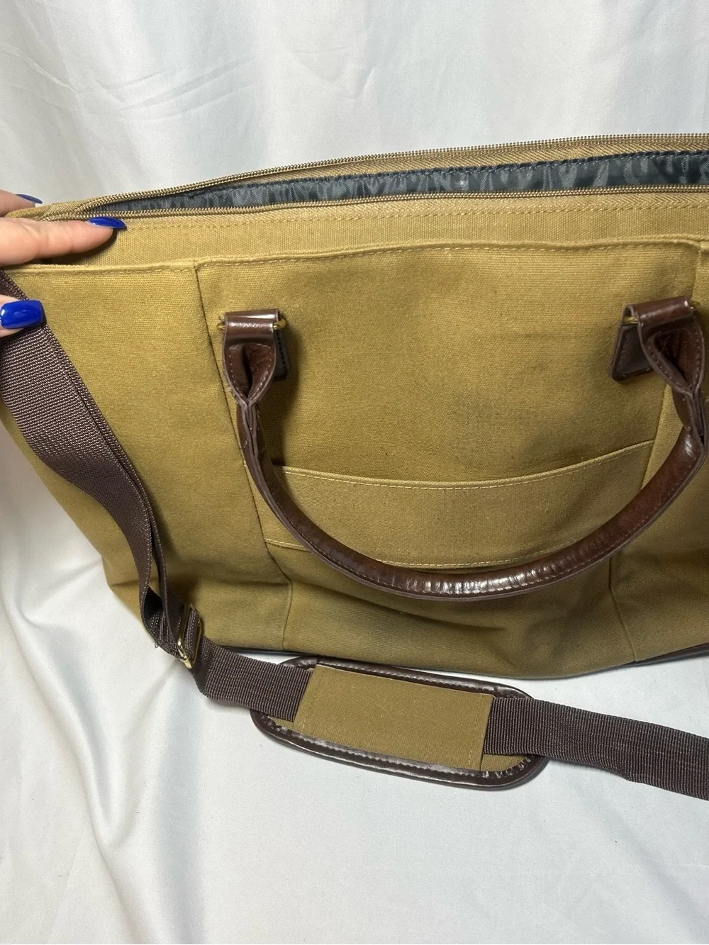 Cremieux Canvas Laptop Messenger Briefcase Travel Bag Khaki Brown Adjustable